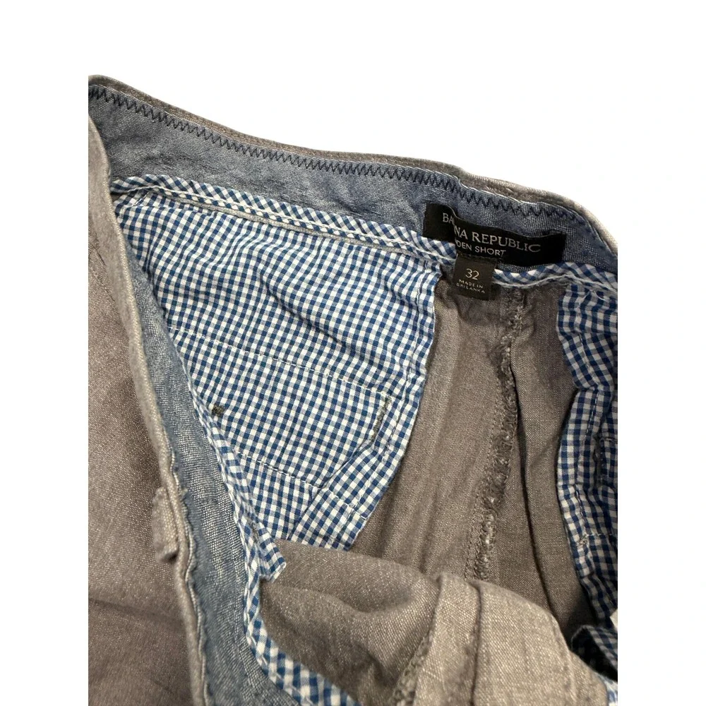 Banana Republic Aiden Short Mens 32 Grey Cotton Chambray Slim Fit Casual Shorts